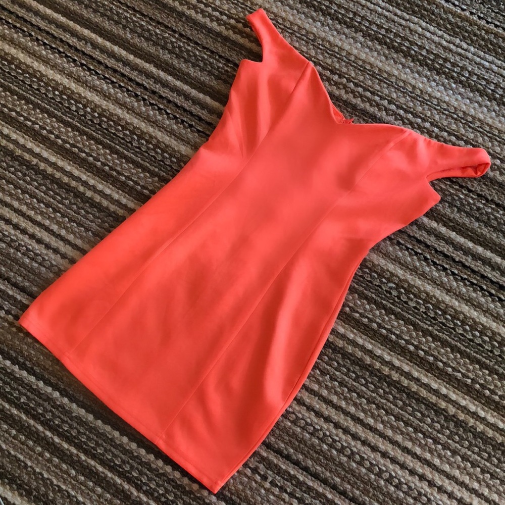 Tobi coral sweetheart off-shoulder bodycon dress!